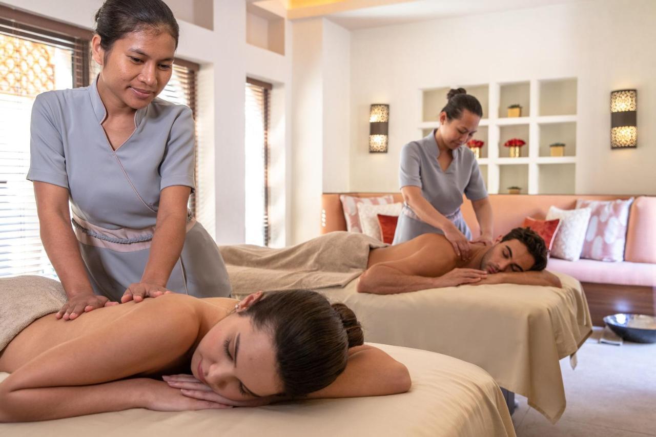 Jumeirah Dar Al Masyaf Dubai Ngoại thất bức ảnh Massage therapists at work