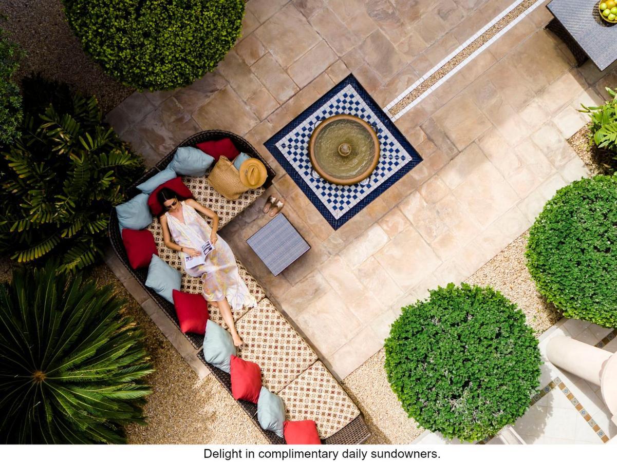 Jumeirah Dar Al Masyaf Dubai Ngoại thất bức ảnh The courtyard at the Four Seasons Hotel, Marrakech
